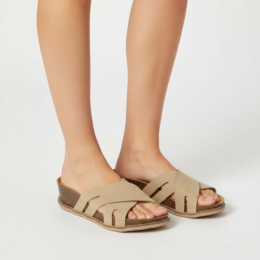 Bio bio Women's Tan Leather Sandals size 38